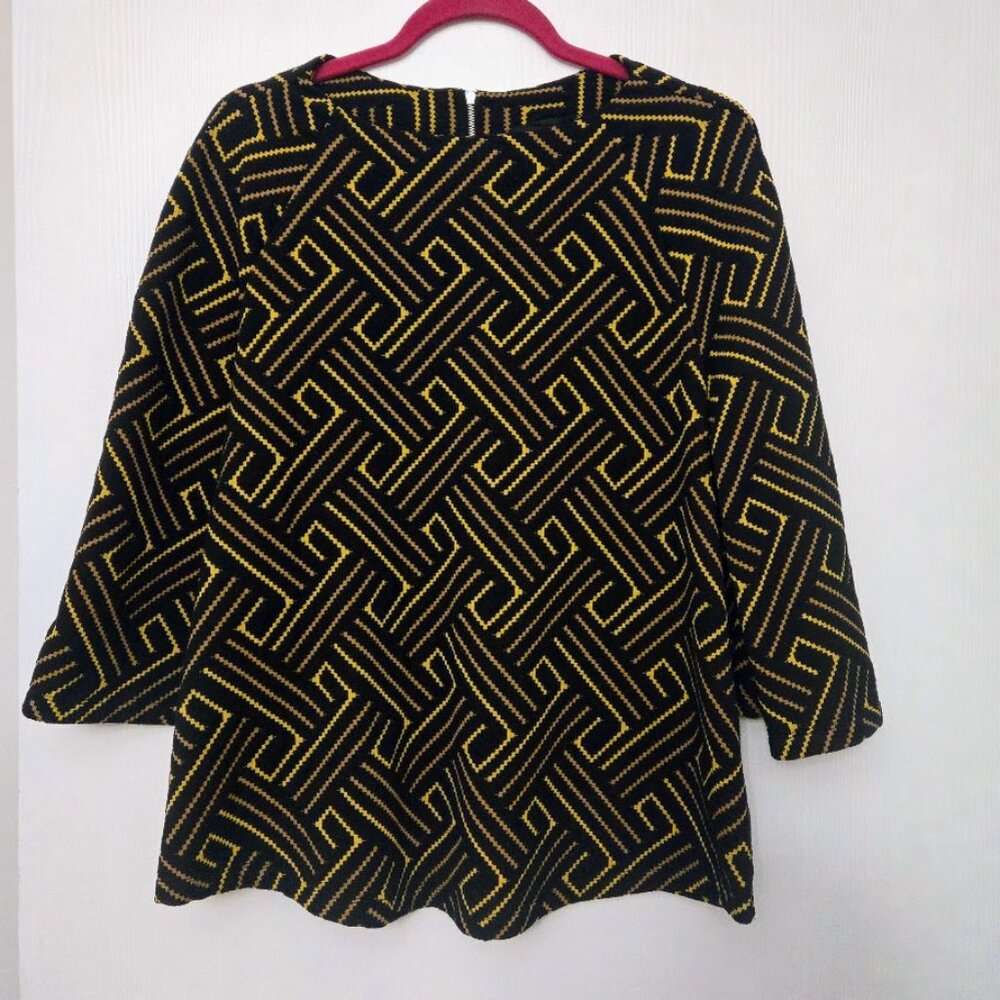Black and gold geometric pattern W5 tunic‎ top with 3/4 sleeves XL NWOT